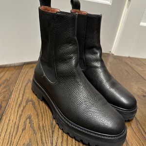 Reformation Chelsea Boot. Black Leather size 7.5